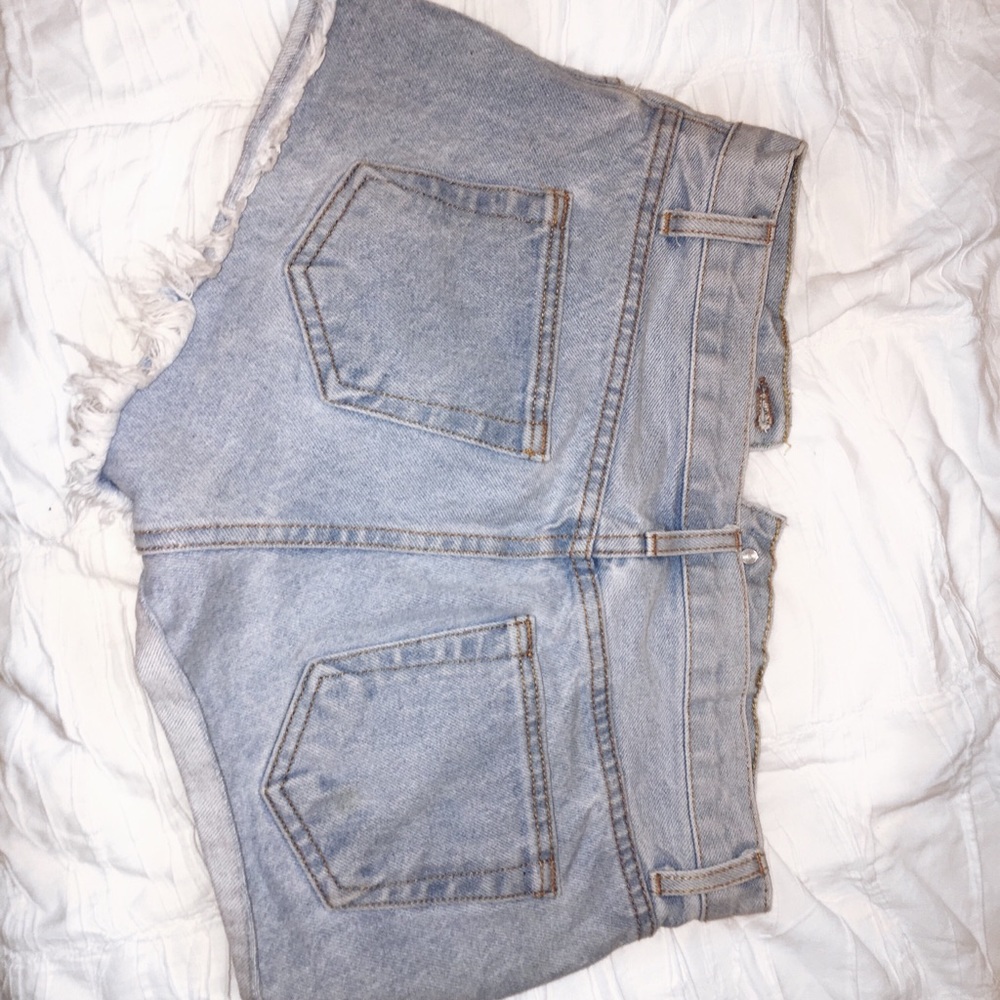 Brandy Melville Light wash jean shorts❄️❄️